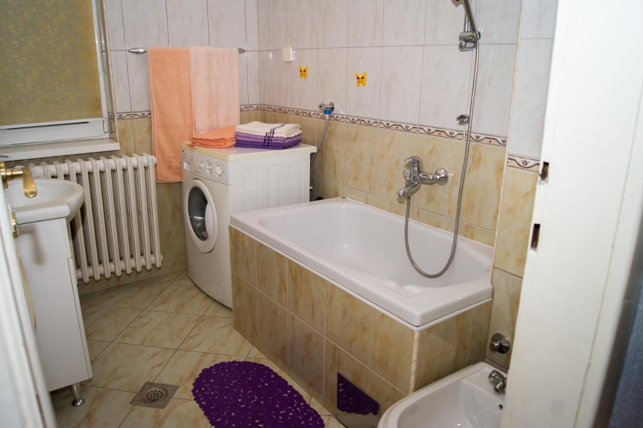 דירות זניקה Trosoban Stan U Zenici מראה חיצוני תמונה